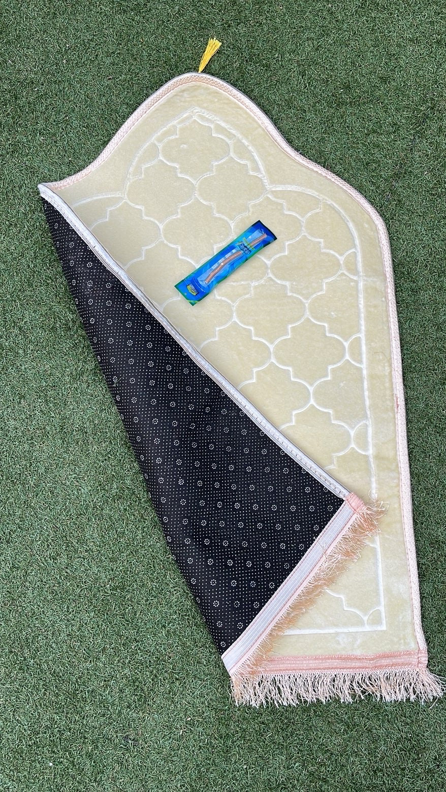 Tapis de prière haut de gamme velours jaune - Siwak offert
